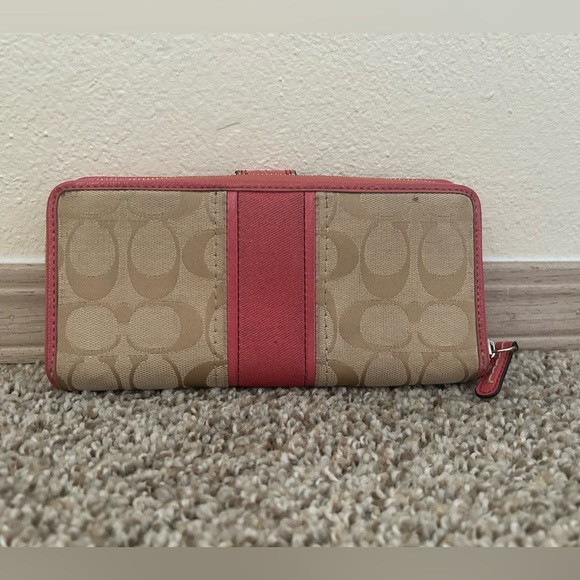 COACH Legacy Signature C Khaki Pink Jacquard Leather Zip Around Wallet Vintage - Picture 2 of 12